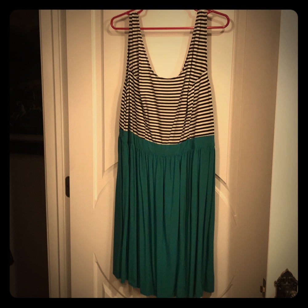 Size 2x black and white stripe teal dress